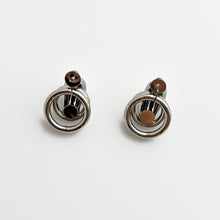 Load image into Gallery viewer, Silver Gleam Earrings
